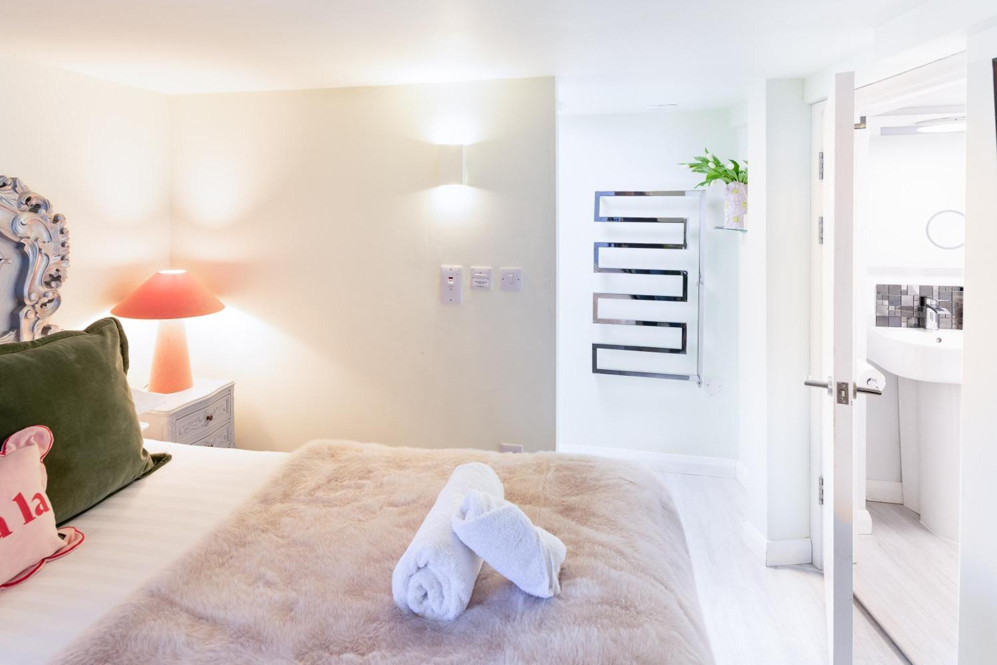 Villa Gorgeous Boutique Flat Sleeps 2 In Lyme Regis Exterior foto
